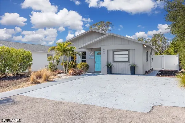 668 94th Avenue N, Naples, FL 34108