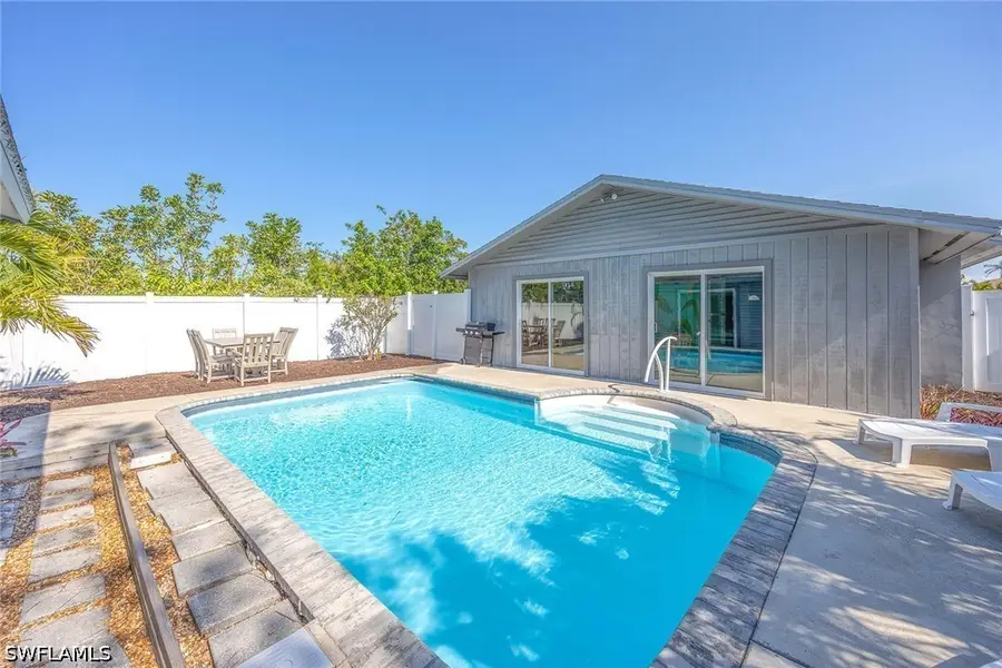 668 94th Avenue N, Naples, FL 34108 - #2