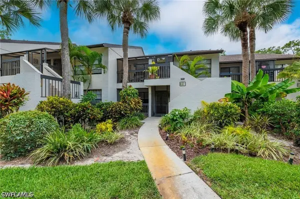 1820 Kings Lake Boulevard #103, Naples, FL 34112