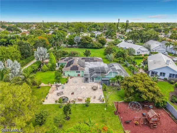 2280 Capri Court, Naples, FL 34105