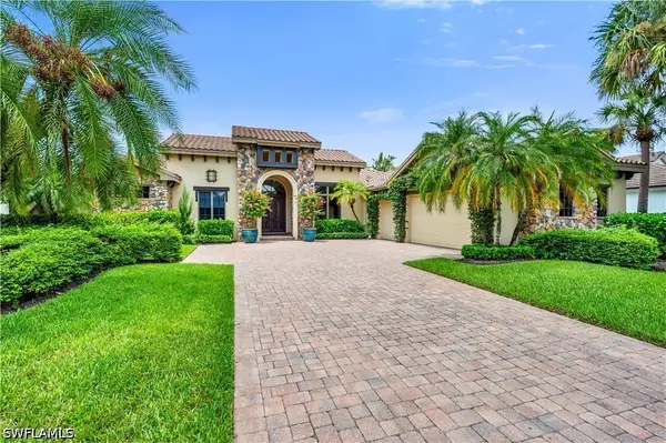 11875 Hedgestone Court, Naples, FL 34120