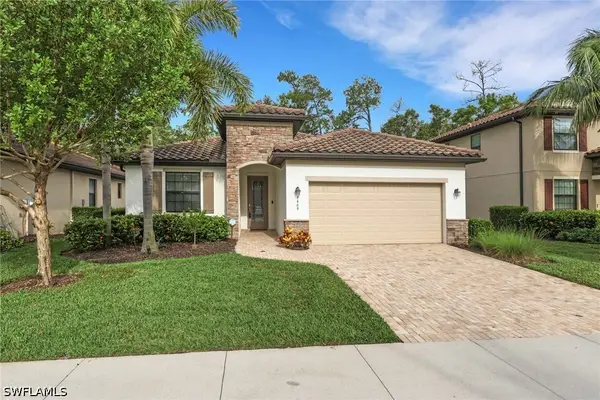 9469 Foxglove Lane, Naples, FL 34120