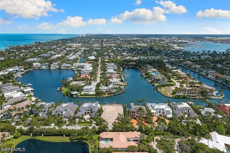 421 21st Avenue S, Naples, FL 34102 - #2