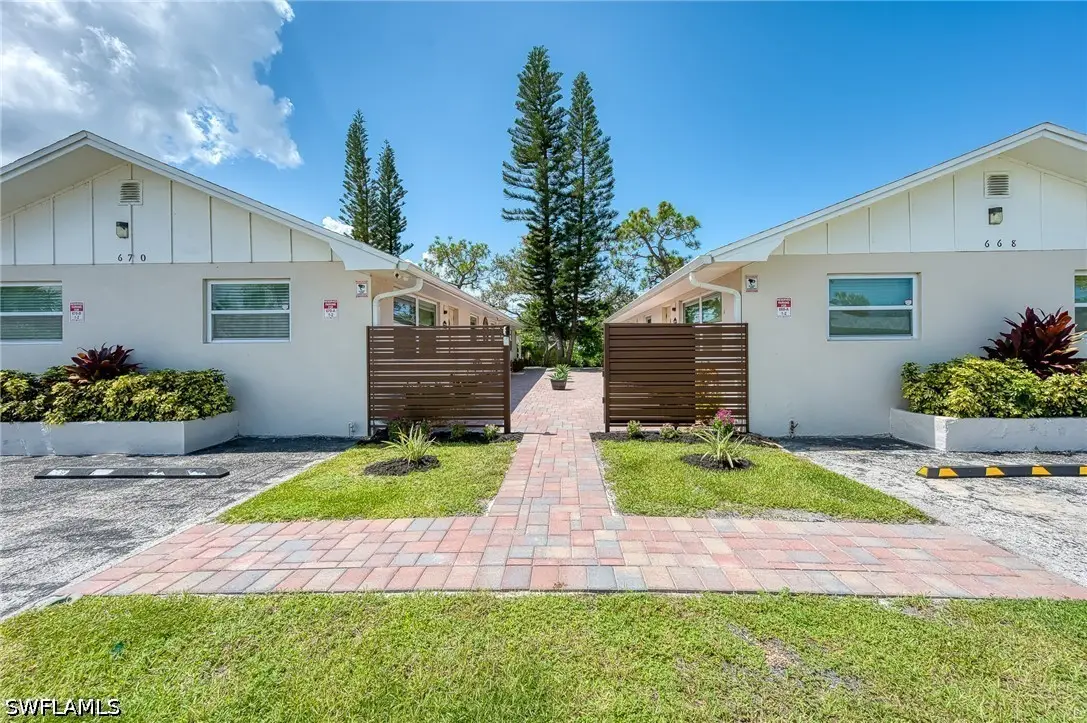 668 97th Avenue N, Naples, FL 34108 - #1