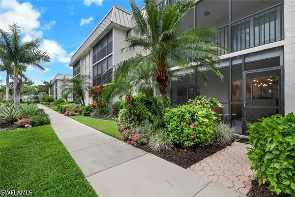 788 Park Shore Drive #E14, Naples, FL 34103