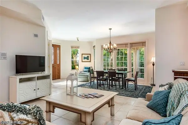 157 Colonade Circle #1002, Naples, FL 34103