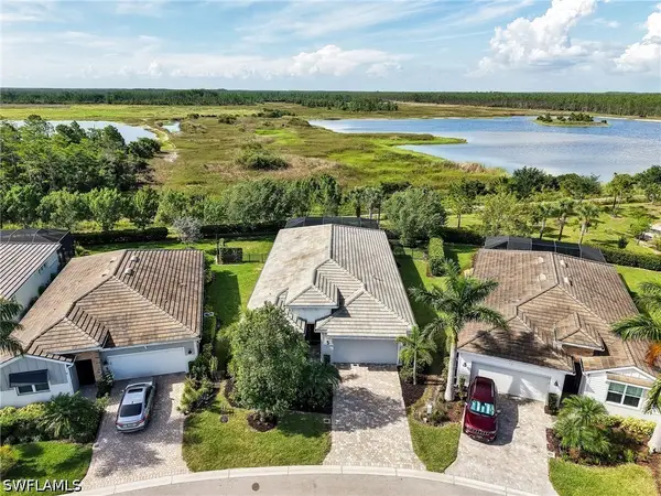 28121 Seasons Tide Avenue, Bonita Springs, FL 34135