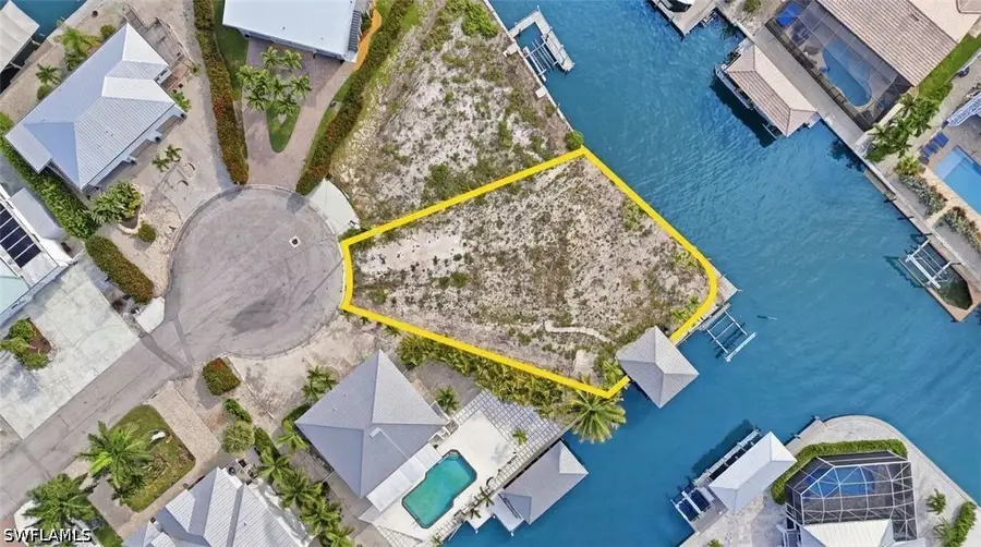 18 Avenida Carita, Fort Myers Beach, FL 33931 - #3