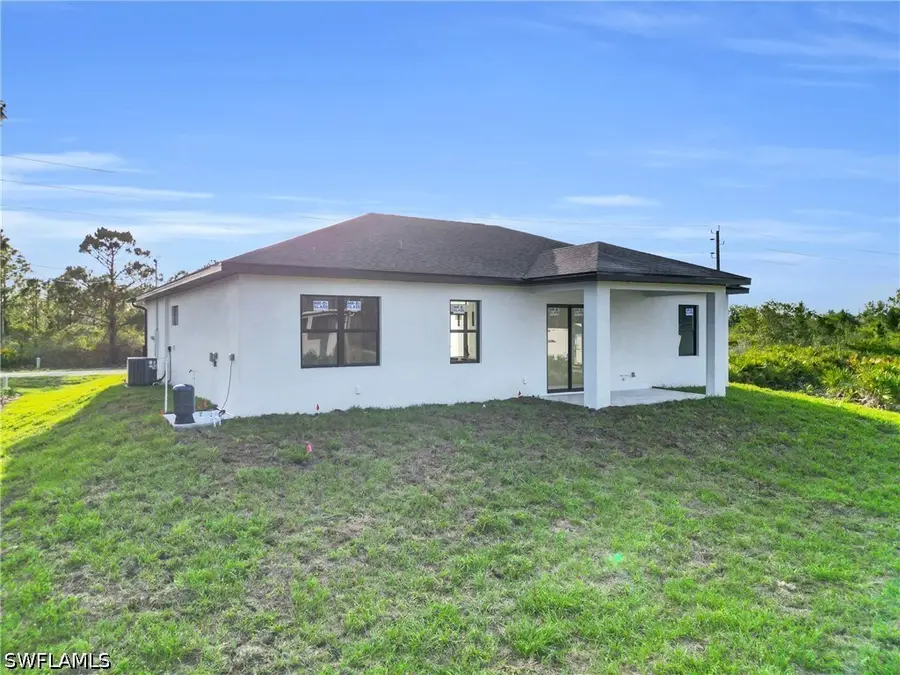 104 W 14th Street, Lehigh Acres, FL 33972 - #3