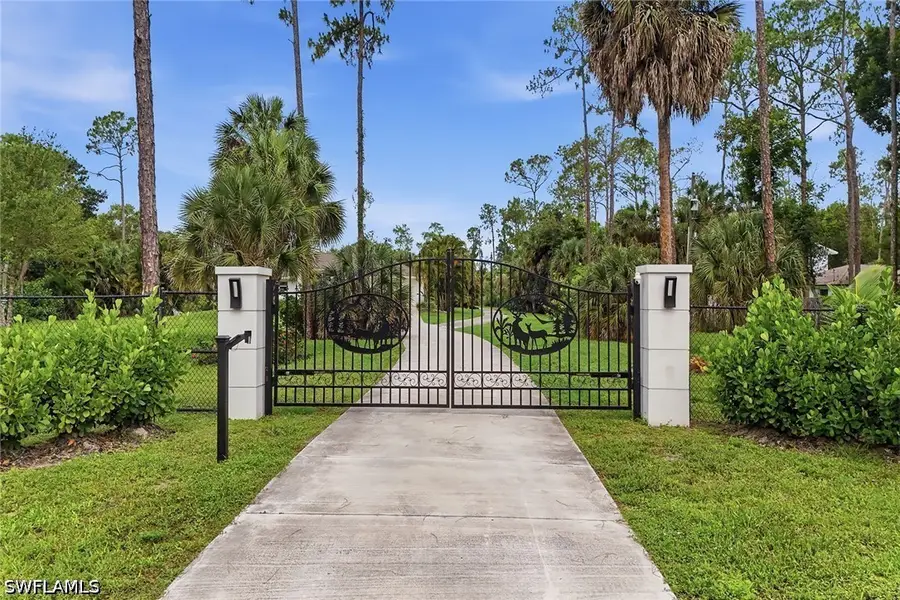 721 Logan Boulevard S, Naples, FL 34119 - #2