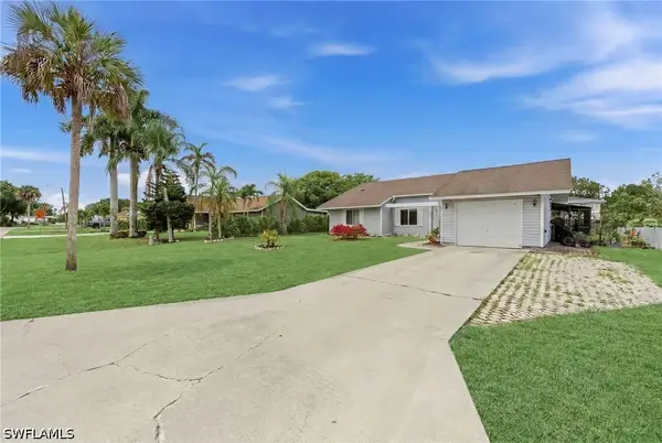 10333 Sandy Hollow Lane, Bonita Springs, FL 34135