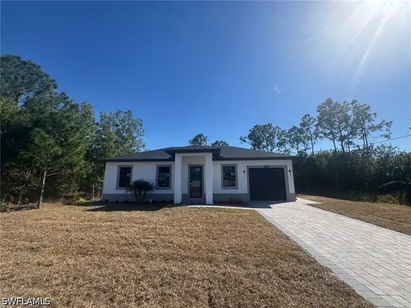 748 Chattman Street E, Lehigh Acres, FL 33974