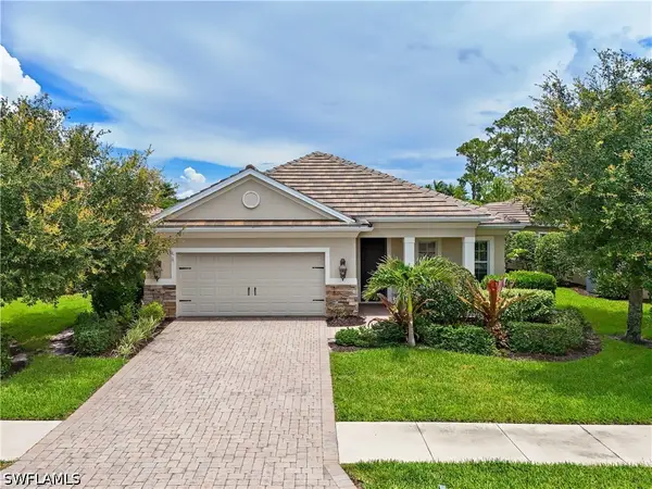 3571 Canopy Circle, Naples, FL 34120