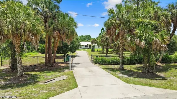 556 6th Street Se, Naples, FL 34117