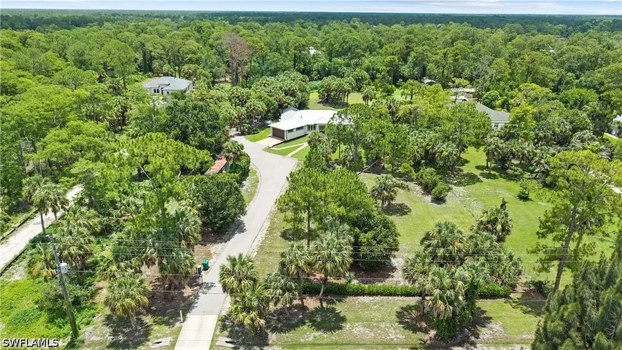 556 6th Street Se, Naples, FL 34117 - #2