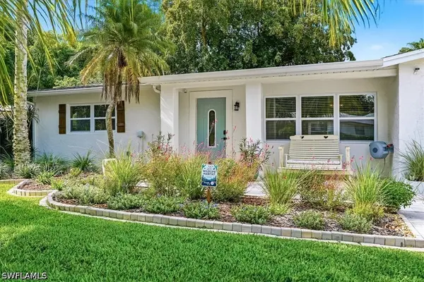 3880 Estey Avenue, Naples, FL 34104