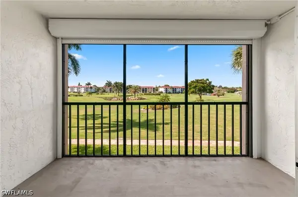 13 High Point Circle N #209, Naples, FL 34103