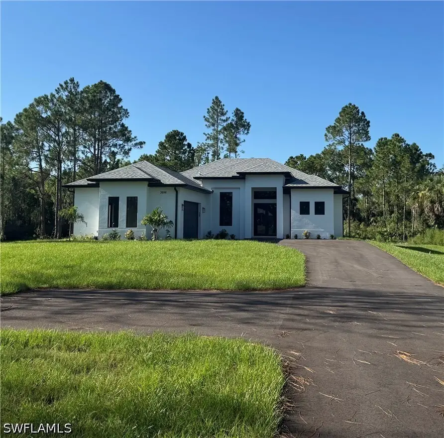 562 20th Street Ne, Naples, FL 34117 - #2