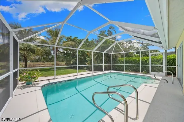 912 Belville Boulevard, Naples, FL 34104