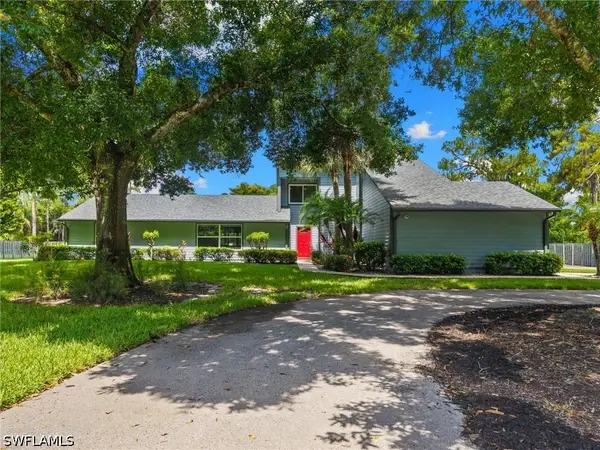 201 Perkins Drive, Naples, FL 34119