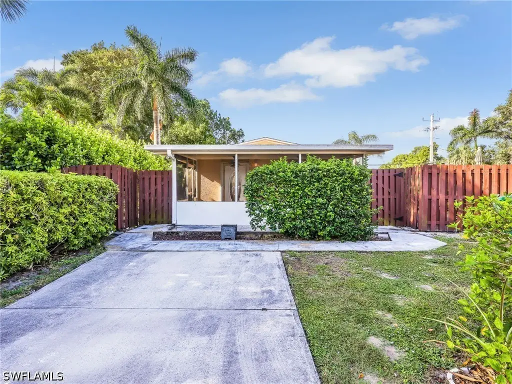 800 102nd Avenue N, Naples, FL 34108 - #1