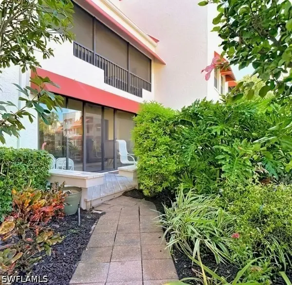 627 Serendipity Drive #627, Naples, FL 34108