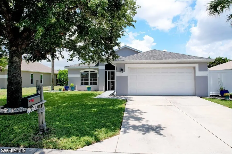 15633 Beachcomber Avenue, Fort Myers, FL 33908 - #2
