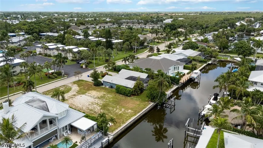 1530 Sandpiper Street, Naples, FL 34102 - #3