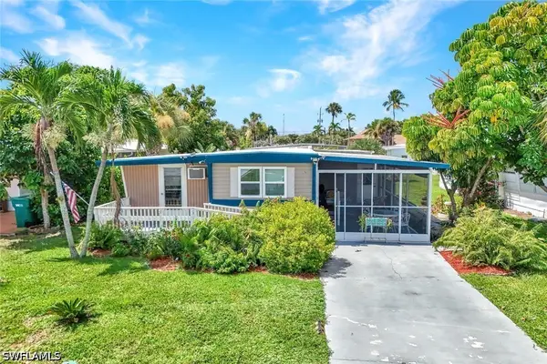522 Menton Lane, Naples, FL 34112