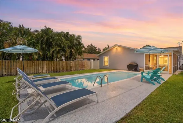 764 94th Avenue N, Naples, FL 34108