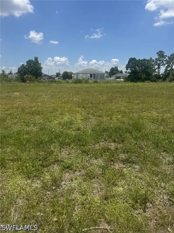 3019 NE 5th Place, Cape Coral, FL 33909