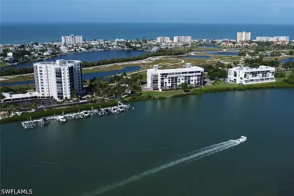 4198 Bay Beach Lane #113, Fort Myers Beach, FL 33931