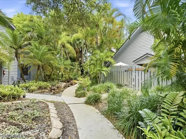 1337 Solana Road, Naples, FL 34103
