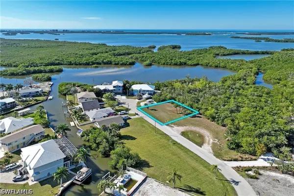 24519 Sailfish Street, Bonita Springs, FL 34134