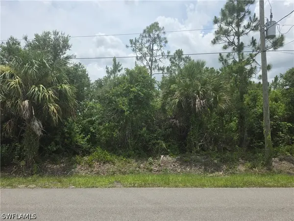 20th Avenue Ne, Naples, FL 34120