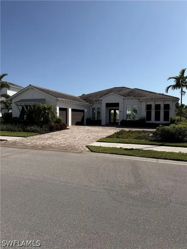 8967 Redonda Drive, Naples, FL 34114
