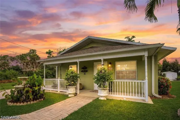 2385 Sunset Avenue, Naples, FL 34112