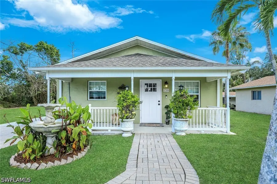 2385 Sunset Avenue, Naples, FL 34112 - #2