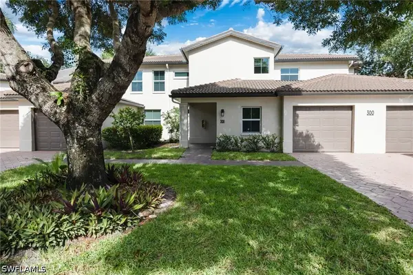 300 Diamond Circle #308, Naples, FL 34110