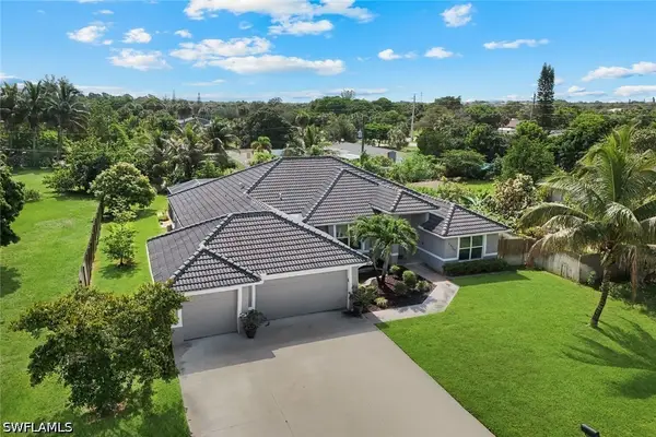 27741 S Roslin Place, Bonita Springs, FL 34135