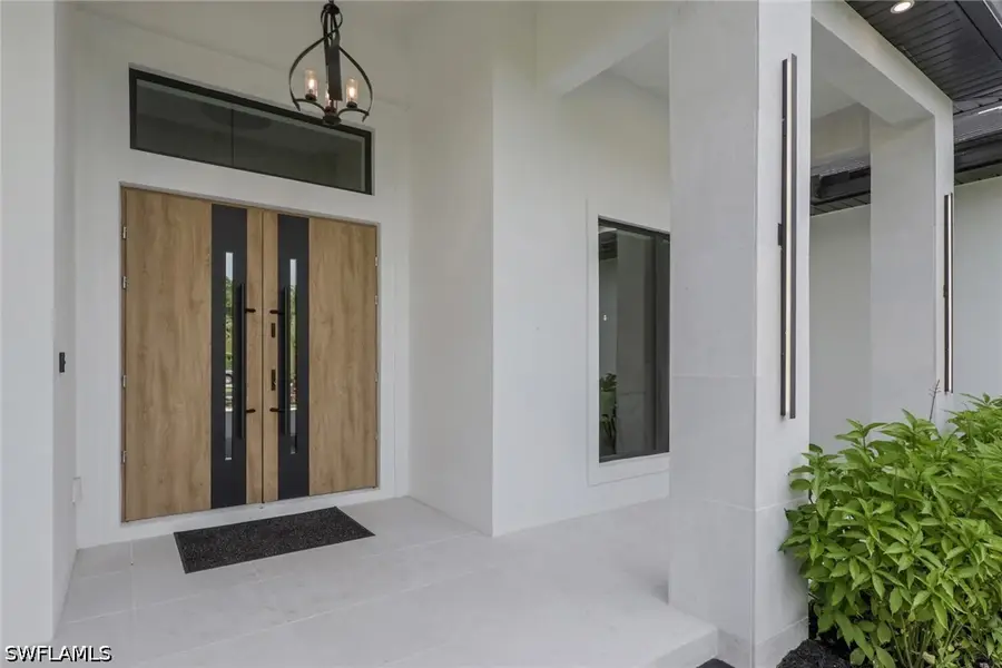634 19th Street Sw, Naples, FL 34117 - #2