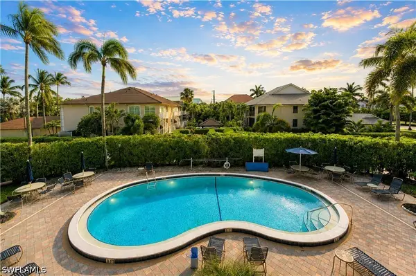 1050 6th Street S #1050, Naples, FL 34102