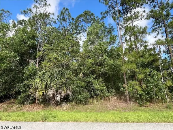 16th Street Ne, Naples, FL 34120
