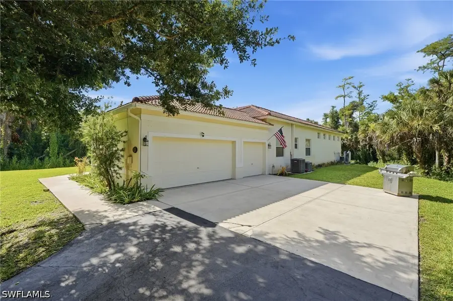 390 12th Avenue Nw, Naples, FL 34120 - #2