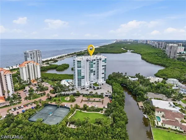 60 Seagate Drive #806, Naples, FL 34103