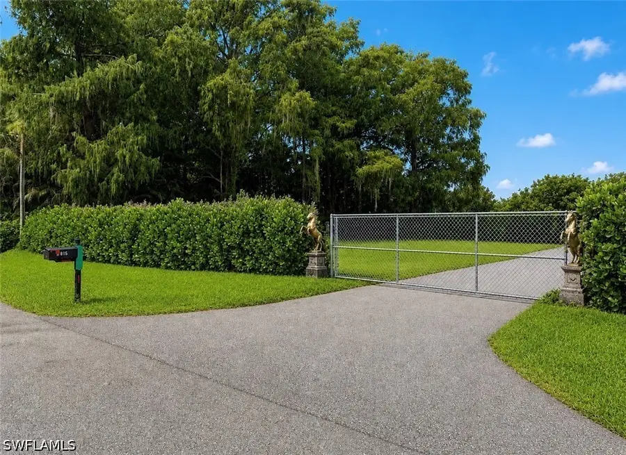 565 6th Street Se, Naples, FL 34117 - #2