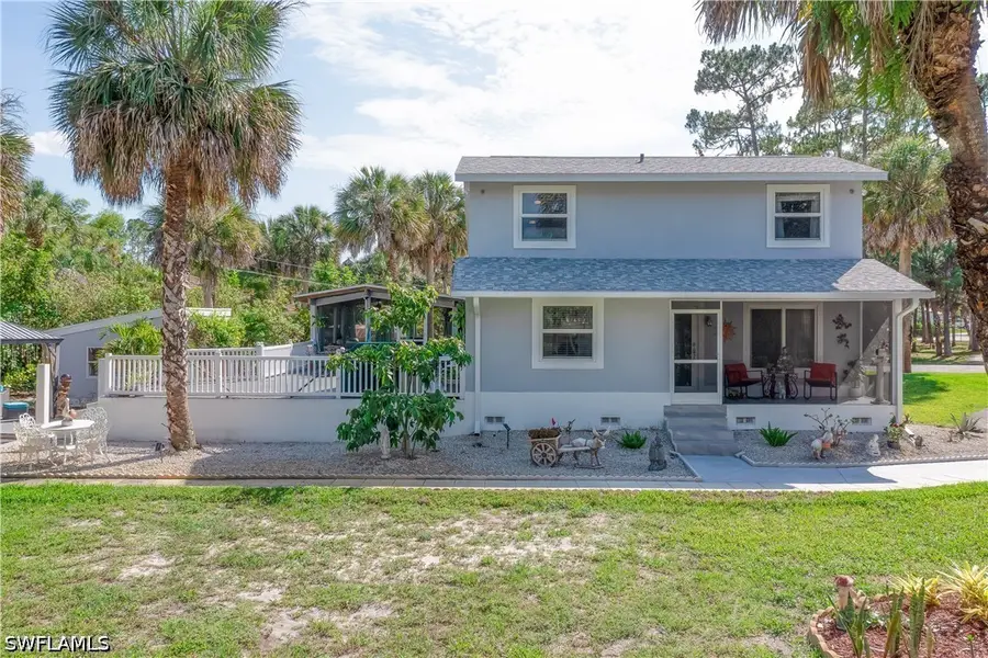 260 8th Street Ne, Naples, FL 34120 - #2