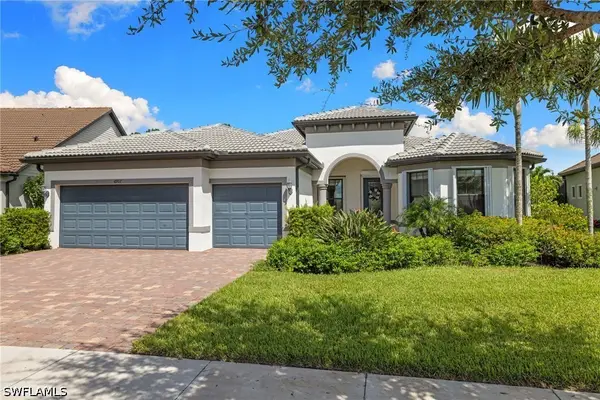 6907 Cocoplum Street, Naples, FL 34114