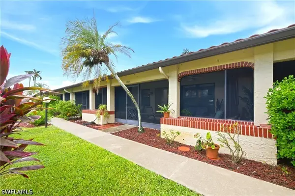 2041 Pine Isle Lane #2041, Naples, FL 34112