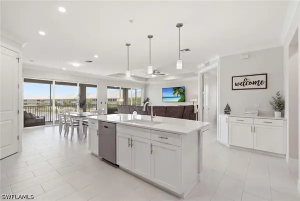 239 Indies Drive E #202, Naples, FL 34114